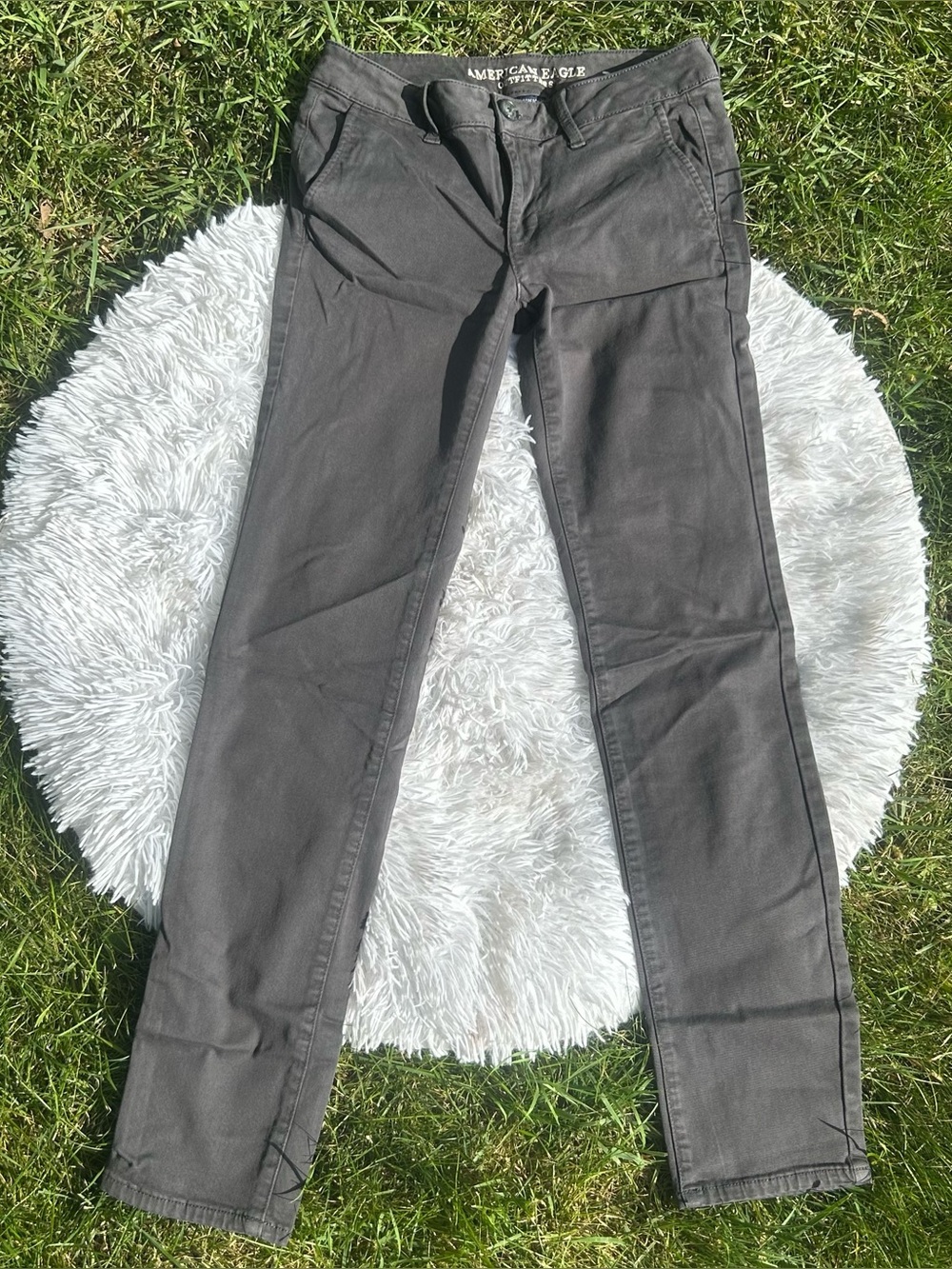 American Eagle Outfitters Dark Gray Skinny AEO Twill X Pants
Size 4R